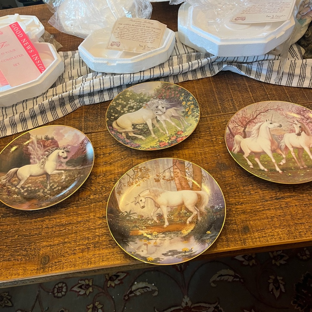 Princeton Collection Enchanted World of the Unicorn 8 Plate Set